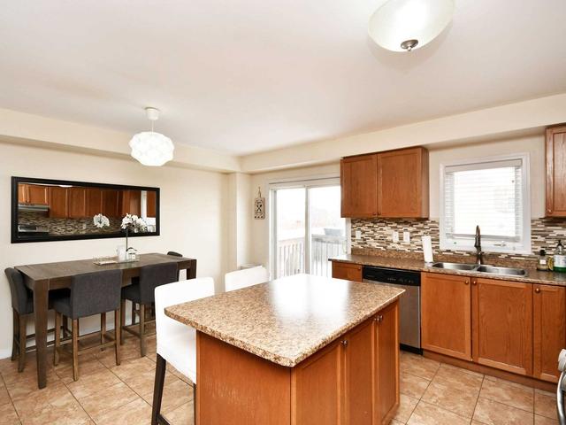 793 Candlestick Circ, House attached with 3 bedrooms, 4 bathrooms and 2 parking in Mississauga ON | Image 9
