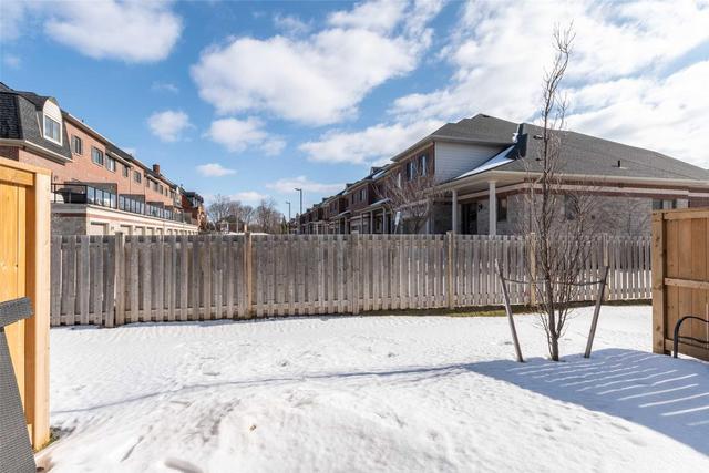4 - 40 Hamilton St S, Townhouse with 3 bedrooms, 3 bathrooms and 1 parking in Hamilton ON | Image 4