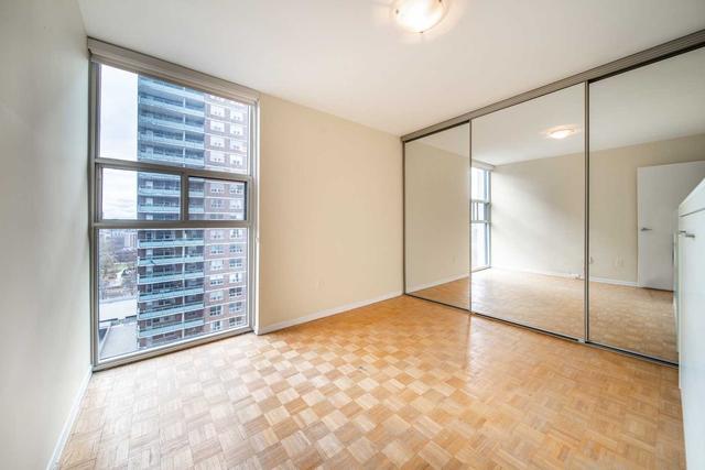 1102 - 40 Homewood Ave, Condo with 2 bedrooms, 1 bathrooms and 1 parking in Toronto ON | Image 8