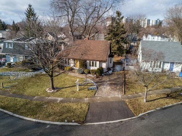 9 Wishbone Cres, House detached with 2 bedrooms, 1 bathrooms and 2 parking in Ajax ON | Image 37