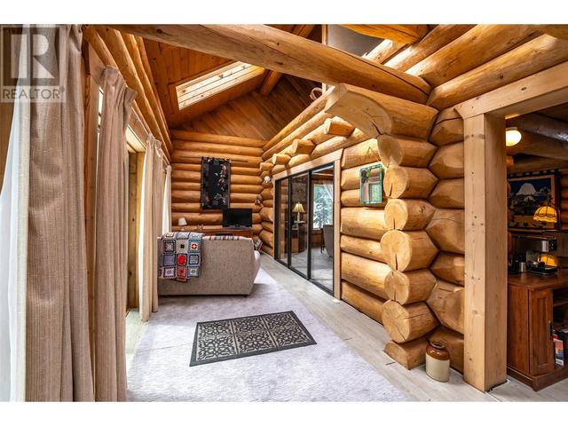 240 Tin Horn Road, House detached with 3 bedrooms, 1 bathrooms and 5 parking in Kootenay Boundary E BC | Image 10