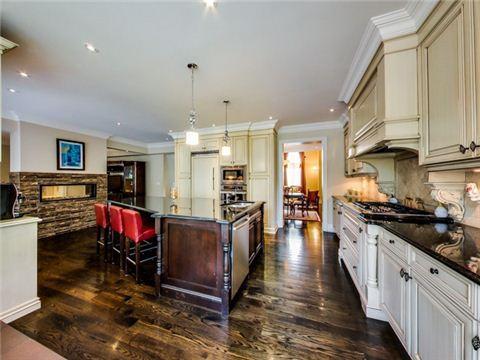 103 Laurel Ave, House detached with 4 bedrooms, 5 bathrooms and 5 parking in Toronto ON | Image 4