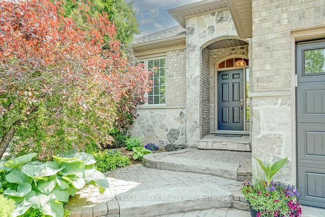 578 Sandcherry Dr, House detached with 4 bedrooms, 3 bathrooms and 4 parking in Burlington ON | Image 23