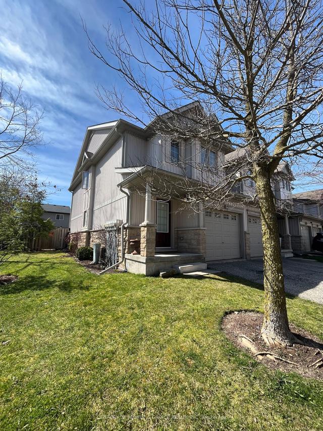 d98 - 175 David Bergey Dr, Townhouse with 3 bedrooms, 3 bathrooms and 2 parking in Kitchener ON | Image 1