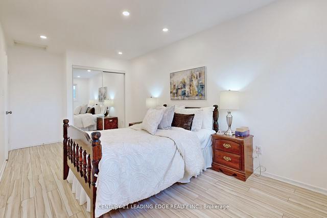 70 Jaffray Rd, House attached with 3 bedrooms, 3 bathrooms and 3 parking in Markham ON | Image 14