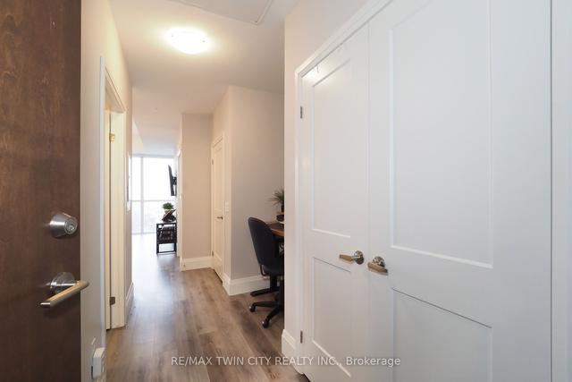 2710 - 108 Garment St, Condo with 1 bedrooms, 1 bathrooms and 1 parking in Kitchener ON | Image 2