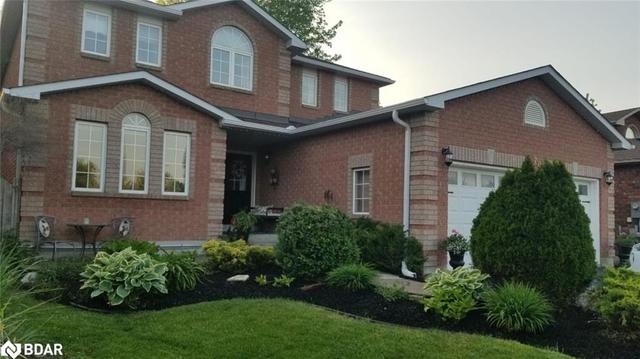 70 Golden Eagle Way, House detached with 5 bedrooms, 2 bathrooms and null parking in Barrie ON | Image 1