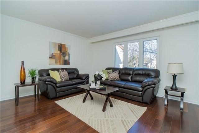 2226 Blue Beech Cres, House semidetached with 4 bedrooms, 2 bathrooms and 2 parking in Mississauga ON | Image 3