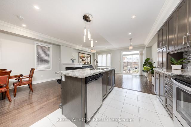 31 Goldthread Terr, House semidetached with 4 bedrooms, 4 bathrooms and 3 parking in Toronto ON | Image 5