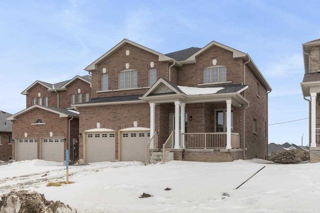 12 Carew Blvd, House detached with 4 bedrooms, 3 bathrooms and 4 parking in Kawartha Lakes ON | Image 1