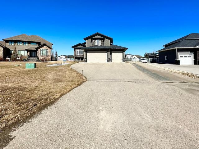 7726 - covington Way, House detached with 5 bedrooms, 3 bathrooms and 8 parking in Grande Prairie County No. 1 AB | Image 2