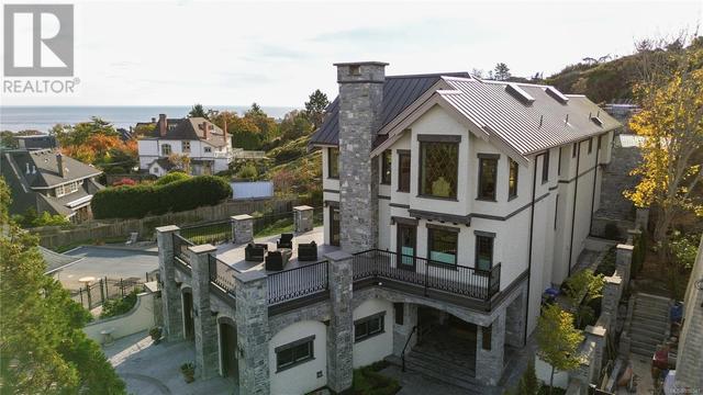 520 Island Rd, House detached with 4 bedrooms, 5 bathrooms and 2 parking in Oak Bay BC | Image 51