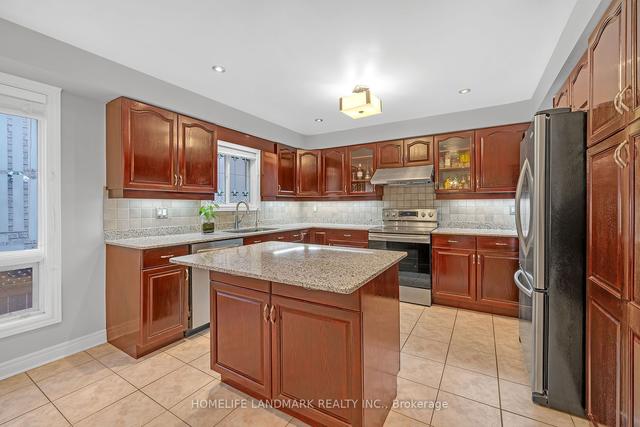 53 Todd Rd, House detached with 3 bedrooms, 4 bathrooms and 5 parking in Ajax ON | Image 7