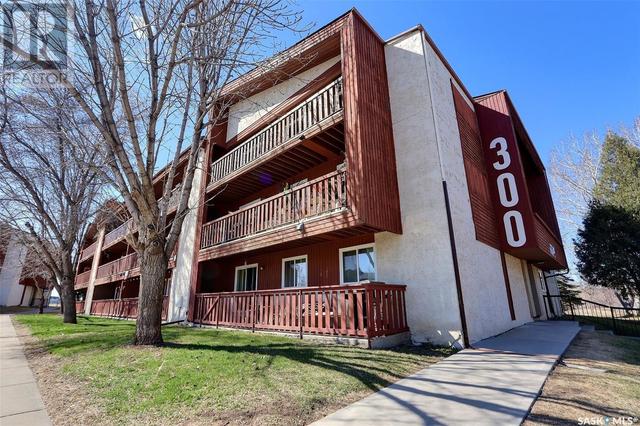 313 - 1580 Olive Diefenbaker Drive, Condo with 2 bedrooms, 1 bathrooms and null parking in Prince Albert SK | Image 1