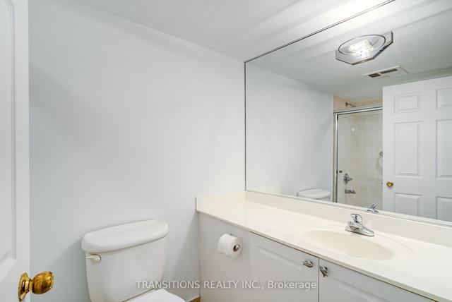 723 - 109 Front St E, Condo with 1 bedrooms, 1 bathrooms and 0 parking in Toronto ON | Image 3
