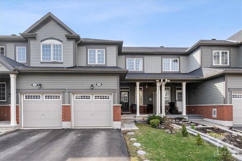 228 Willow Aster Circle, Townhouse with 3 bedrooms, 3 bathrooms and 3 parking in Ottawa ON | Card Image