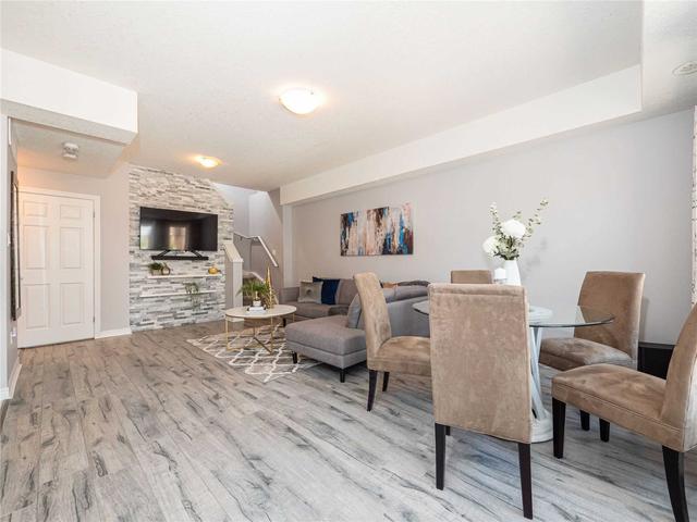 d1 - 70 Willowrun Dr, Townhouse with 2 bedrooms, 3 bathrooms and 2 parking in Kitchener ON | Image 3
