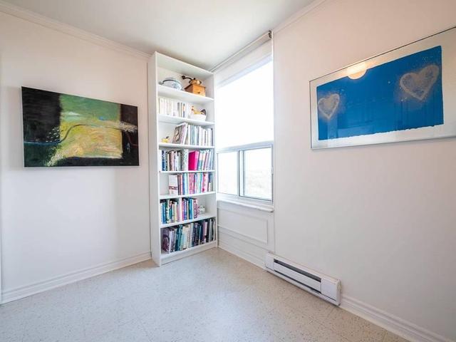 2402 - 980 Broadview Ave, Condo with 3 bedrooms, 2 bathrooms and 1 parking in Toronto ON | Image 3