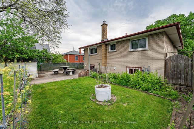 737 Brucedale Ave E, House detached with 3 bedrooms, 2 bathrooms and 3 parking in Hamilton ON | Image 30