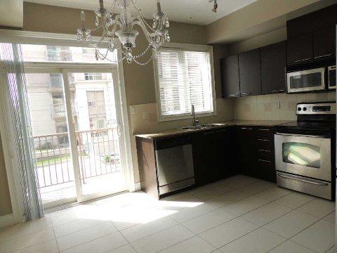8 Times Ave, Townhouse with 2 bedrooms, 3 bathrooms and 2 parking in Toronto ON | Image 1