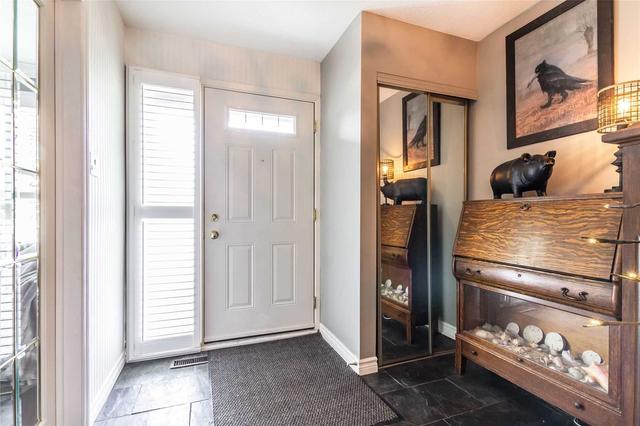 6 - 1572 Kerns Rd, Townhouse with 3 bedrooms, 3 bathrooms and 2 parking in Burlington ON | Image 36