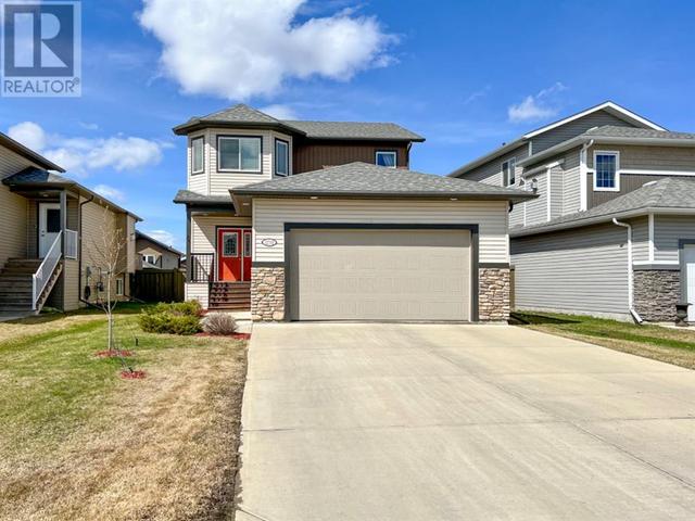 12702 106a Street, House detached with 3 bedrooms, 2 bathrooms and 4 parking in Grande Prairie AB | Card Image