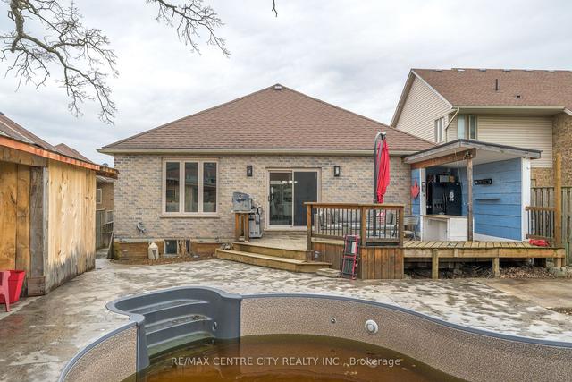 1633 Shore Rd, House detached with 3 bedrooms, 3 bathrooms and 4 parking in London ON | Image 33