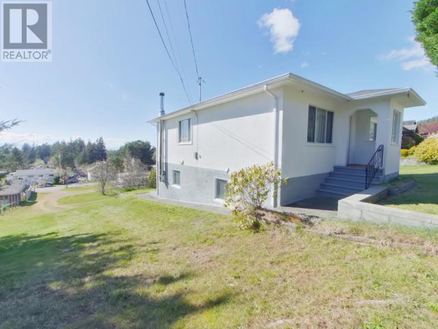6431 Hillcrest Ave, House detached with 3 bedrooms, 1 bathrooms and 1 parking in Powell River BC | Image 17