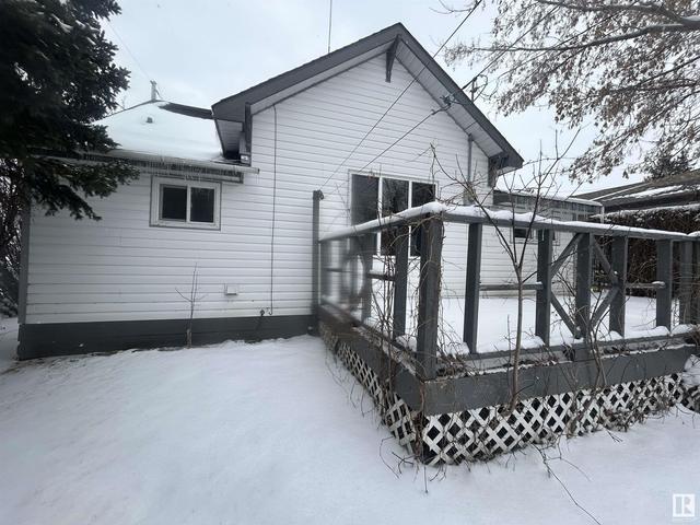 5016 52 Av, House detached with 3 bedrooms, 1 bathrooms and null parking in Warburg AB | Image 19