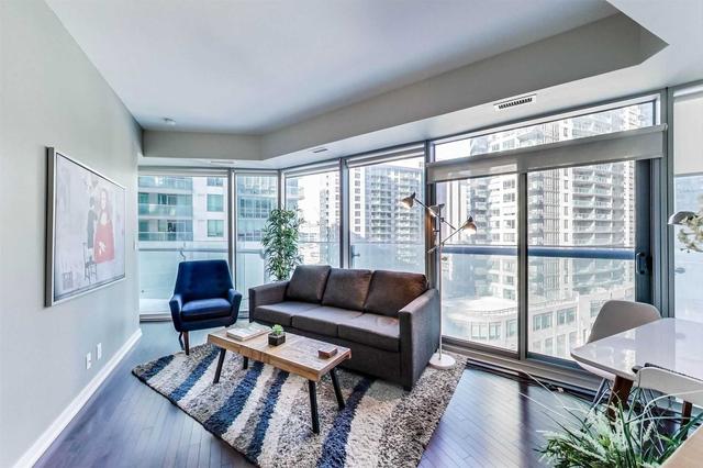 507 - 12 York St, Condo with 2 bedrooms, 2 bathrooms and 1 parking in Toronto ON | Image 7