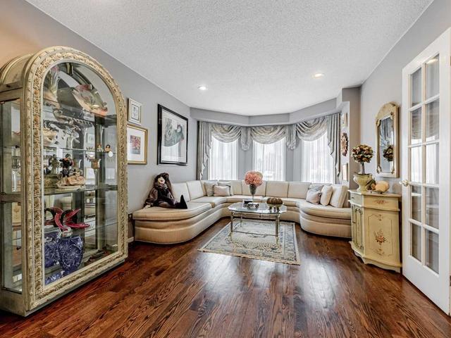 11 Laser Crt, House detached with 4 bedrooms, 4 bathrooms and 4 parking in Richmond Hill ON | Image 24