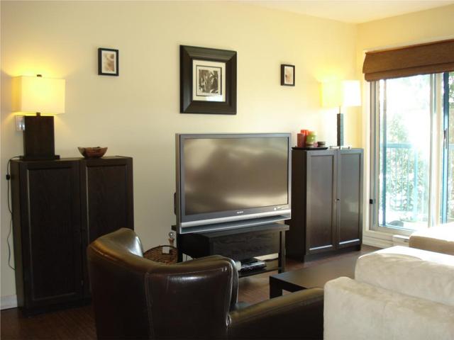 223 - 65 Trailwood Dr, Condo with 2 bedrooms, 2 bathrooms and null parking in Mississauga ON | Image 3