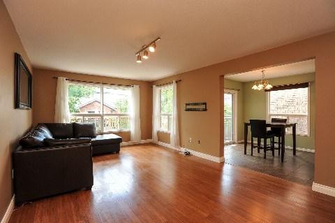 115 Cedarvale Ave, House detached with 3 bedrooms, 2 bathrooms and 2 parking in Guelph ON | Image 3