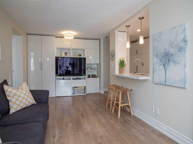 523 - 222 The Esplanade St, Condo with 2 bedrooms, 1 bathrooms and 1 parking in Toronto ON | Image 22