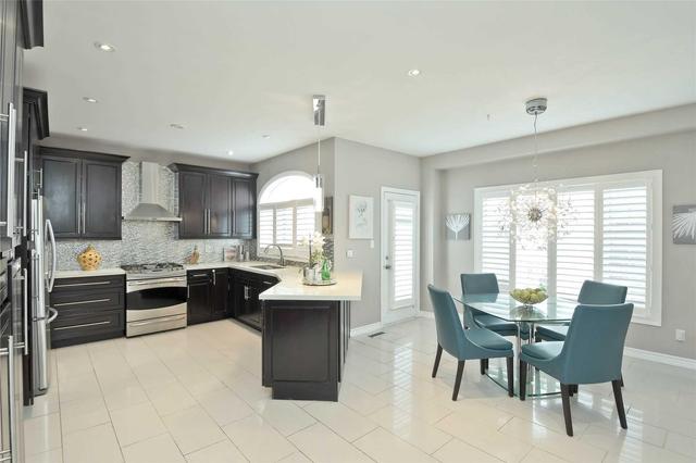 33 Welsh St, House detached with 4 bedrooms, 5 bathrooms and 2 parking in Ajax ON | Image 5