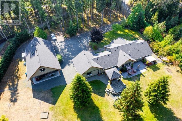 1069 Paradise Pl, House detached with 4 bedrooms, 4 bathrooms and 7 parking in Nanaimo E BC | Image 10