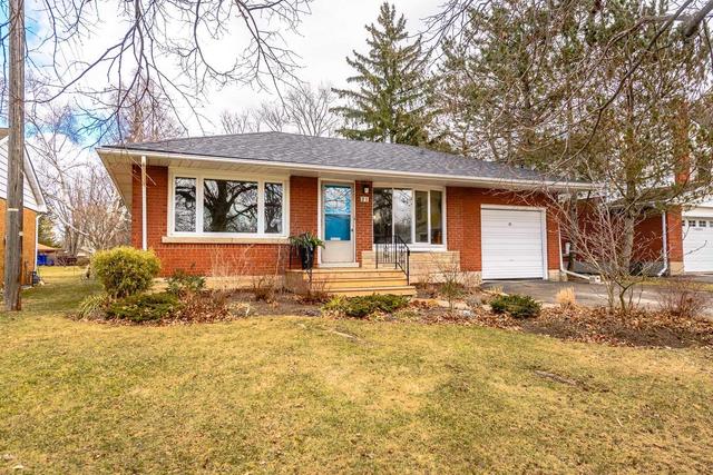 21 East Hampton Rd, House detached with 3 bedrooms, 2 bathrooms and 2 parking in St. Catharines ON | Image 1