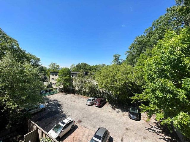 10a Victoria Park Ave, House semidetached with 3 bedrooms, 3 bathrooms and 2 parking in Toronto ON | Image 18