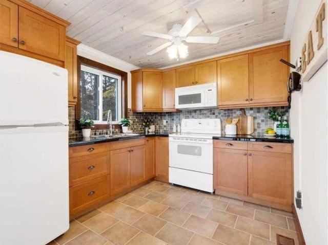 15 Fire Route 294e Rte, House detached with 3 bedrooms, 2 bathrooms and 6 parking in Trent Lakes ON | Image 10