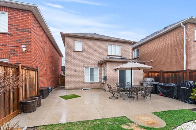 132 Royal Ridge Cres N, House detached with 3 bedrooms, 3 bathrooms and 6 parking in Vaughan ON | Image 29