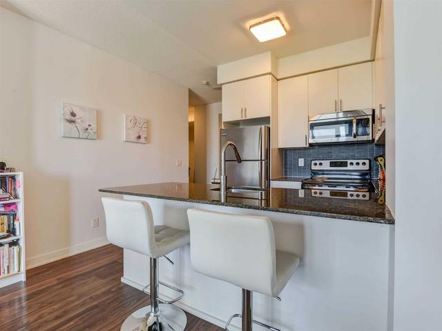 807 - 260 Sackville St, Condo with 1 bedrooms, 2 bathrooms and 1 parking in Toronto ON | Image 2