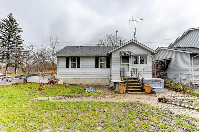 708 Lake Dr S, House detached with 2 bedrooms, 1 bathrooms and 3 parking in Georgina ON | Image 36