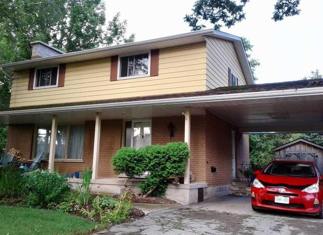 704 6th Ave W, House detached with 4 bedrooms, 2 bathrooms and 2 parking in Owen Sound ON | Image 1