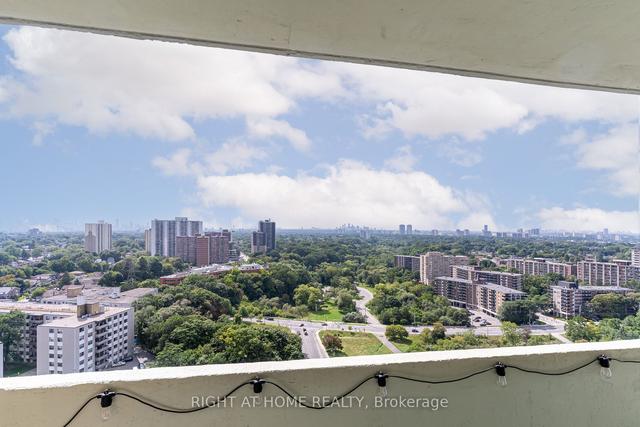 2211 - 1 Massey Sq, Condo with 2 bedrooms, 1 bathrooms and 1 parking in Toronto ON | Image 25