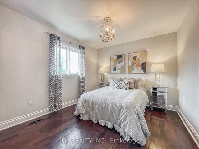 (upper) - 209 Harlandale Ave, House detached with 4 bedrooms, 2 bathrooms and 6 parking in Toronto ON | Image 3