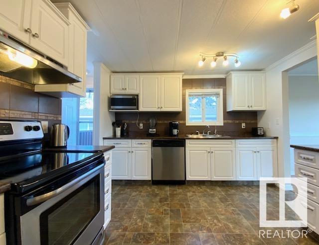 124 Cameron Cr, House detached with 3 bedrooms, 2 bathrooms and null parking in Wetaskiwin AB | Image 3