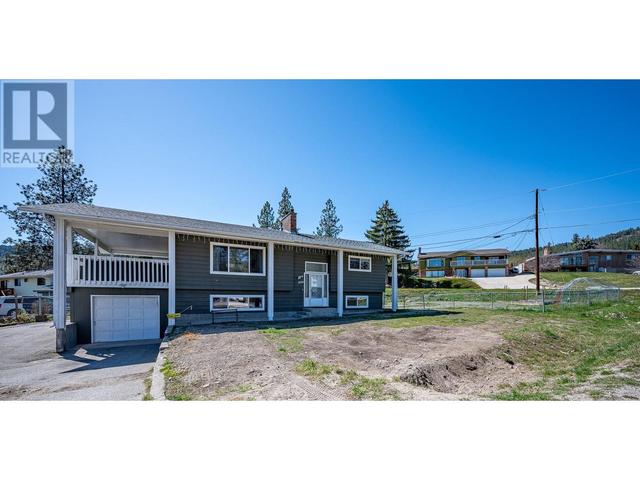 3334 Mcmurchie Road, House detached with 4 bedrooms, 3 bathrooms and 1 parking in West Kelowna BC | Image 1