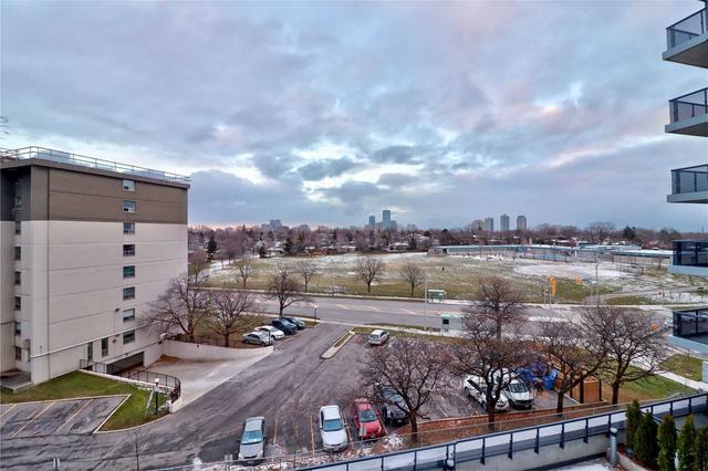 515 - 10 Gibbs Rd, Condo with 2 bedrooms, 2 bathrooms and 1 parking in Toronto ON | Image 10