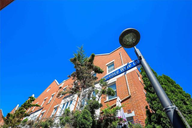 2 - 2 Florence Wyle Lane, Townhouse with 2 bedrooms, 2 bathrooms and 1 parking in Toronto ON | Image 23