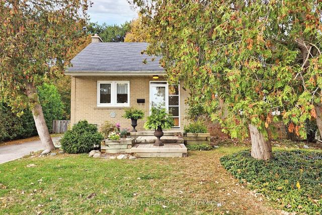 20 Fordham Pl, House detached with 3 bedrooms, 2 bathrooms and 5 parking in Toronto ON | Image 12